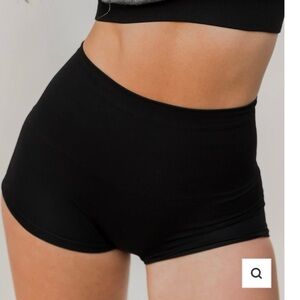 BLANQI Seamless Postpartum Hipster Compression Boyshort